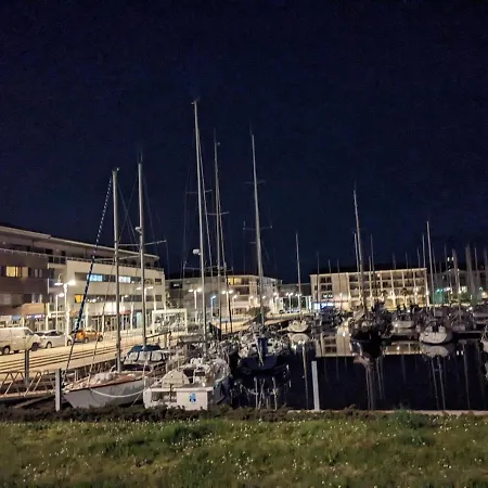 Duplex 60m2 Dos Au Port De Apartment